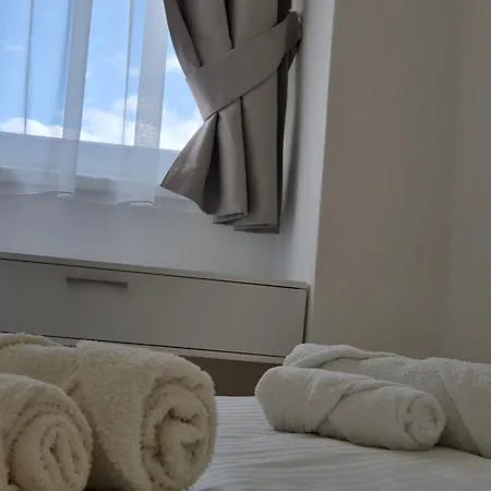 Minilux Rooftopapartment * Скопье